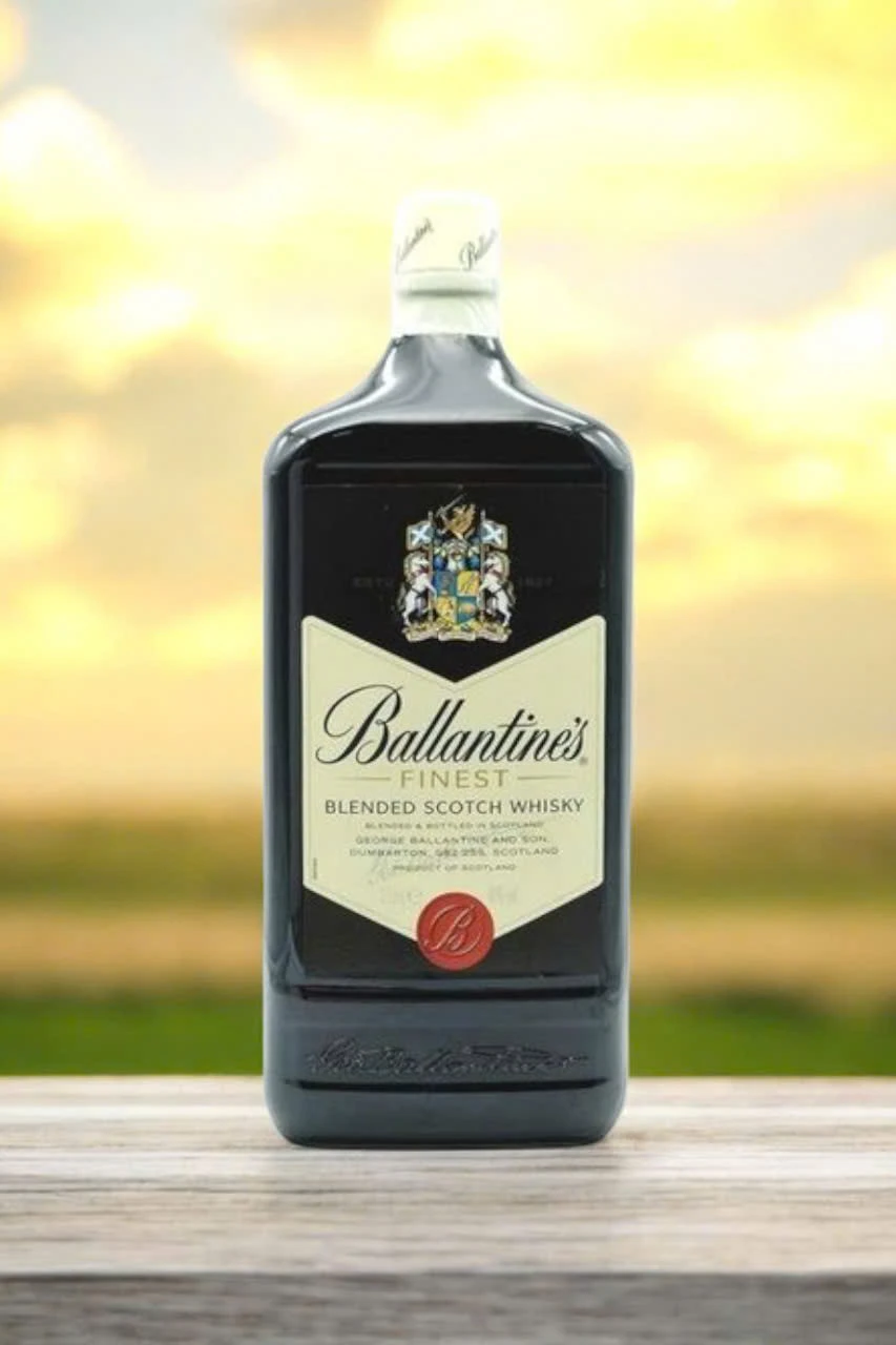 Rượu Ballantine's Finest