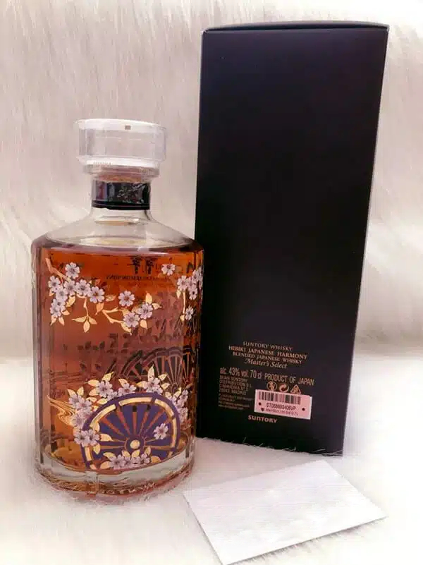 Rượu Hibiki Master Select Limited