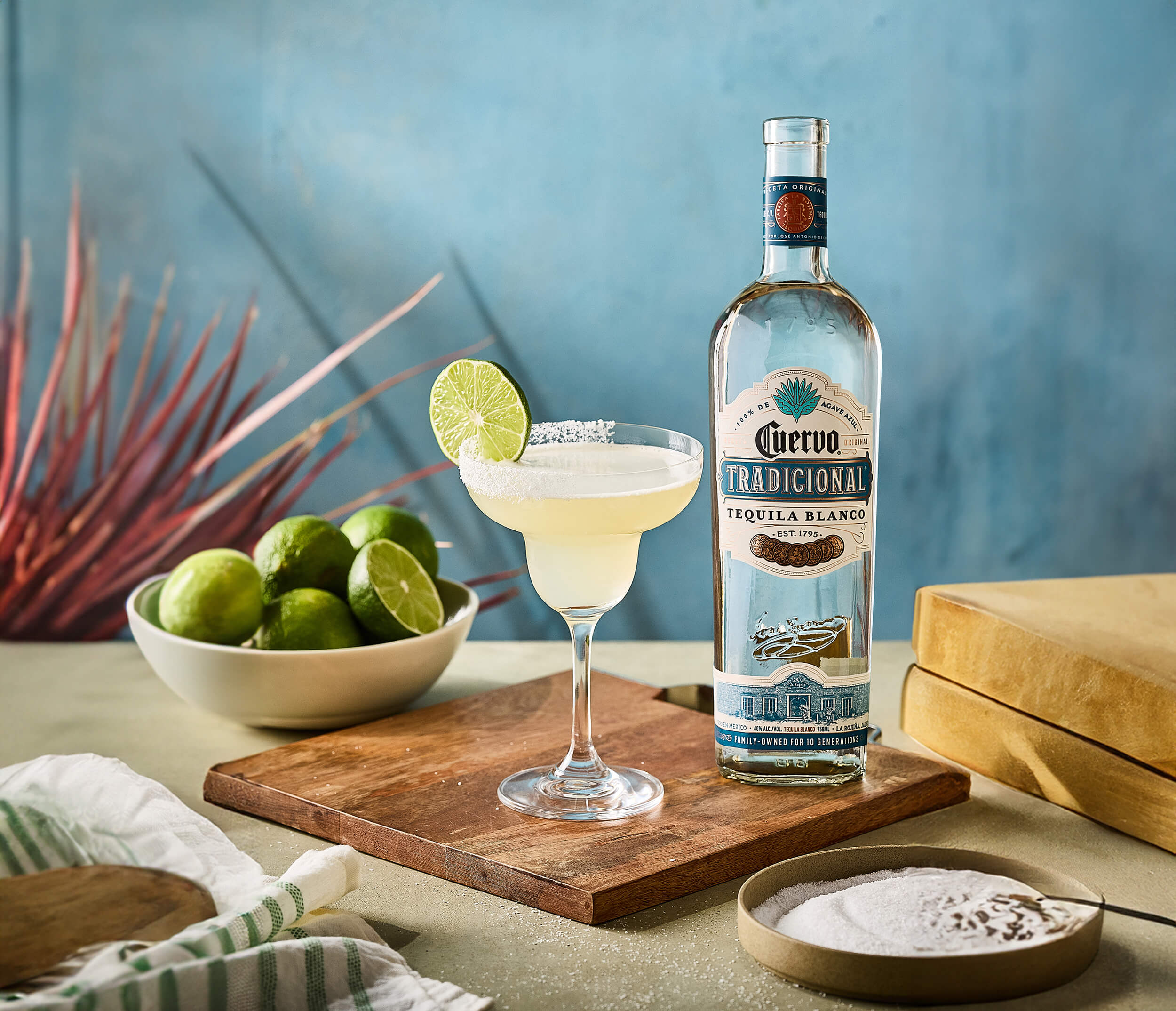 Rượu Tequila Blanco thời gian ủ ngắn giữ trọn vẹn hương vị tươi mới, cay nồng và ngọt dịu tự nhiên của cây thùa xanh