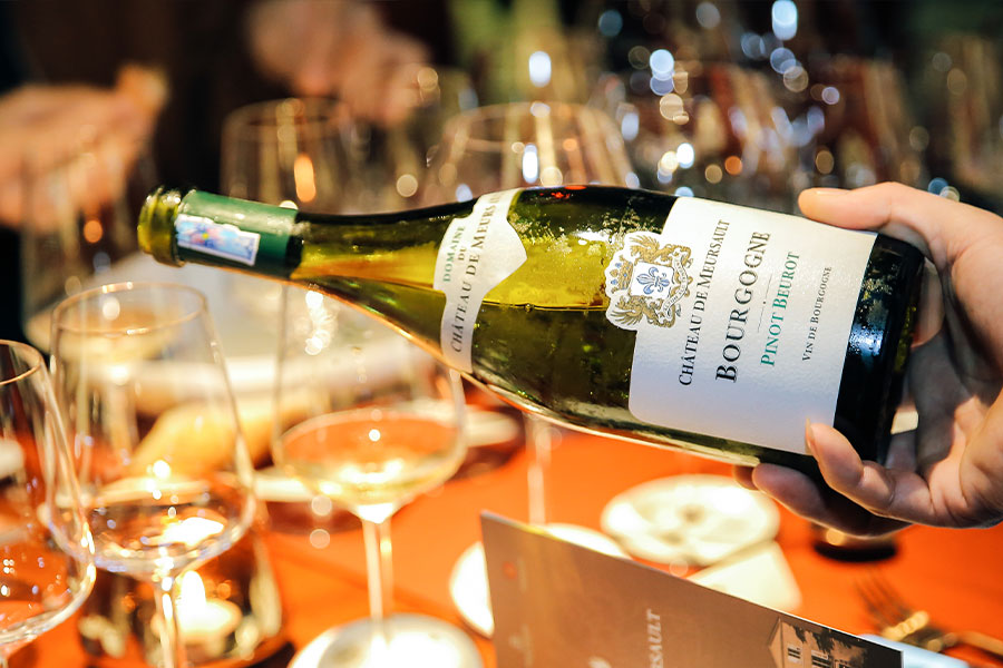 Rượu vang trắng Château de Meursault Bourgogne Pinot Beurot 2018